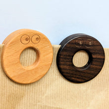 Load image into Gallery viewer, &#39;Doughnut&#39; Wooden Plastic Free Food Packaging Sealing Clips
