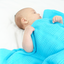 Load image into Gallery viewer, Bright Bots Cotton Cellular Blanket Little Twidlets newborn baby in turquoise blue blanket

